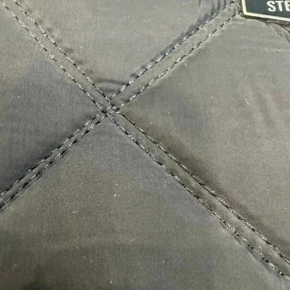 NWOT Steve Madden wristlet black quilted with silver hardware. - Picture 12 of 14